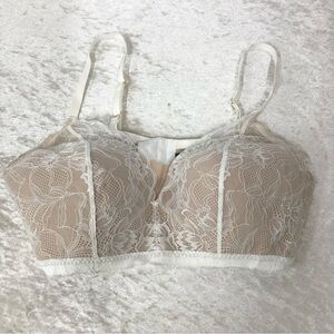 Natori lace wire free bra white nude tan 38C
